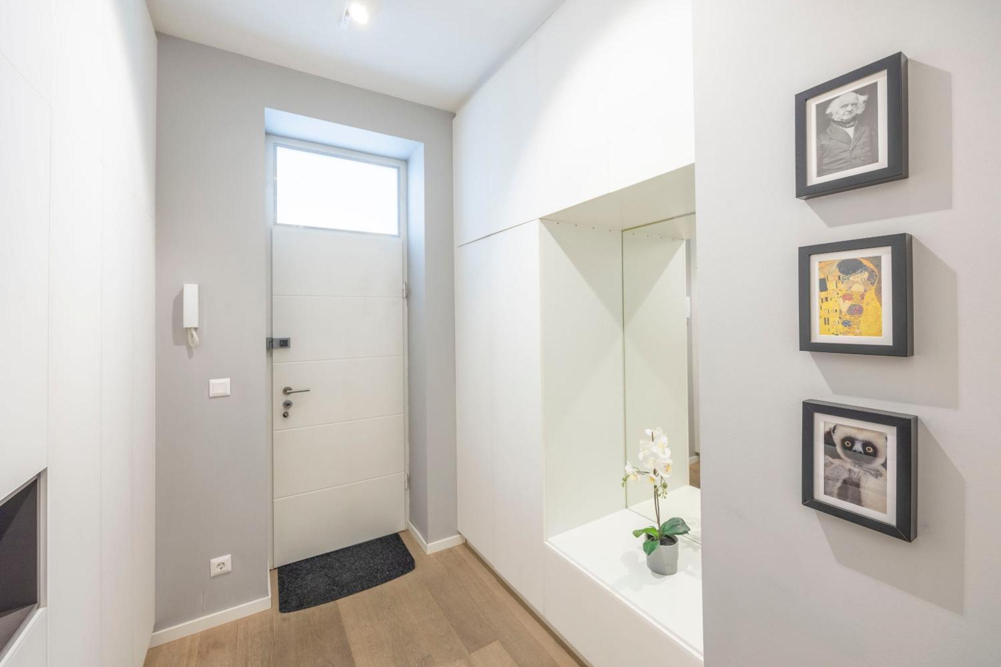 Stylish & Spacious Central Suite By Prestige Homes ブダペスト エクステリア 写真