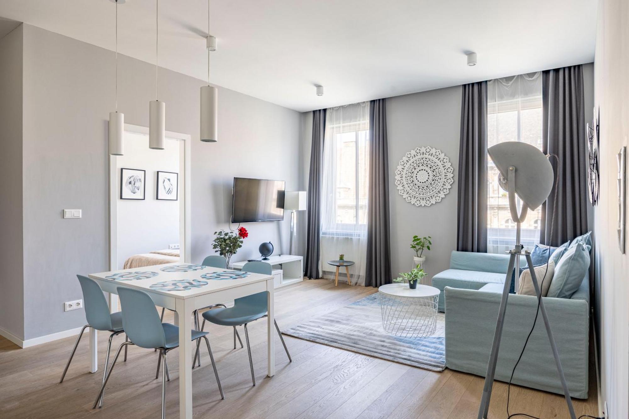 Stylish & Spacious Central Suite By Prestige Homes ブダペスト エクステリア 写真